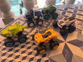 Coches Micro Machines y Robot Amarillo