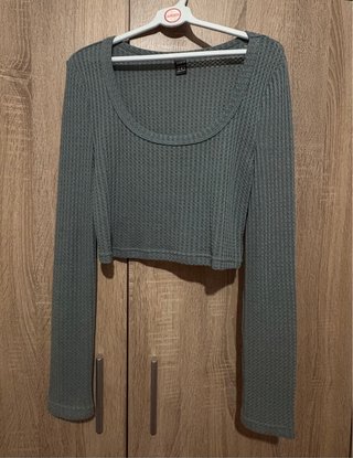 Crop top verde agua manga larga