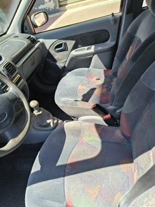 Renault Clio 2002