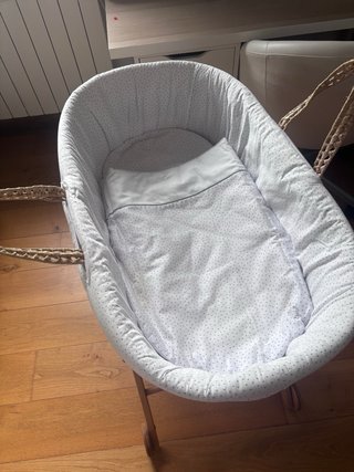 Moisés para bebé de mimbre