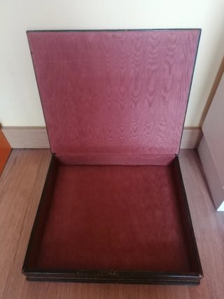 Caja antigua piel y seda
