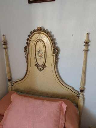 Conjunto dormitorio estilo Provenzal.