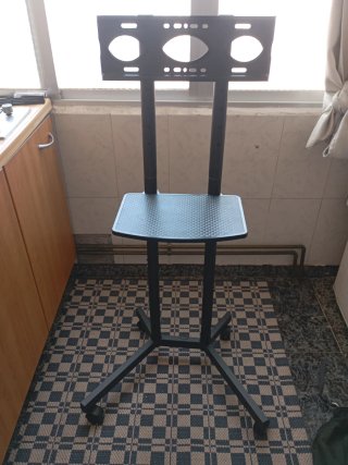 Soporte TV con ruedas y bandeja