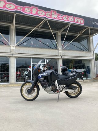 Honda Africa Twin 750 RD04