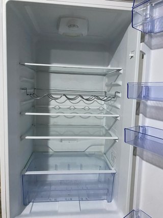 Nevera Beko combi – buen estado – 3 cajones cong