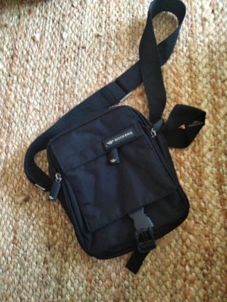Bolso Dockers Negro Hombre Bandolera