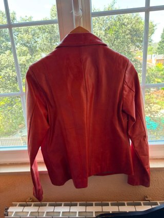 Chaqueta de cuero marrón, rojo, gris oscuro, beige
