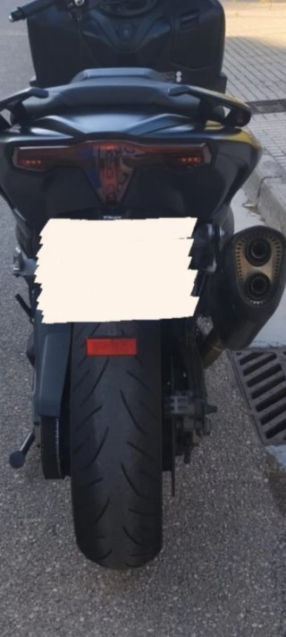 Yamaha TMAX 560 Maxi-Scooter Negra