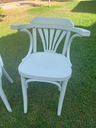 Juego de 5 sillas tipo tonette de madera