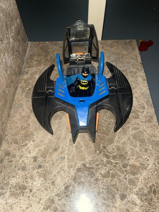 Batcueva Juguete con Helicóptero y Vehículos