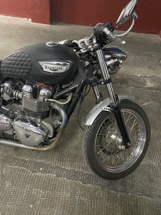 Triumph Bonneville 2006 Negra