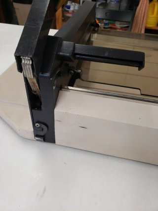 Guillotina de encuadernación Gestetner