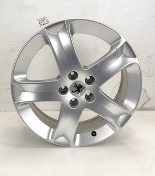Llanta Peugeot RIFTER de 17 pulgadas 5 Tornillos