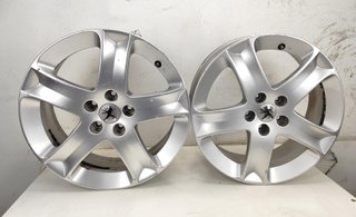 Llanta Peugeot RIFTER de 17 pulgadas 5 Tornillos