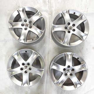 Llanta Peugeot RIFTER de 17 pulgadas 5 Tornillos