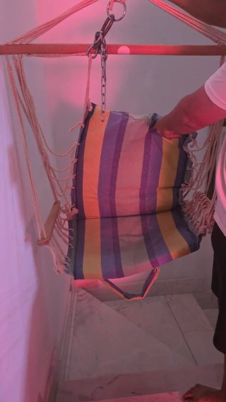 Hamaca multicolor con accesorios metálicos