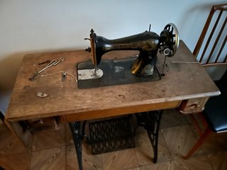 Máquina de coser Singer antigua