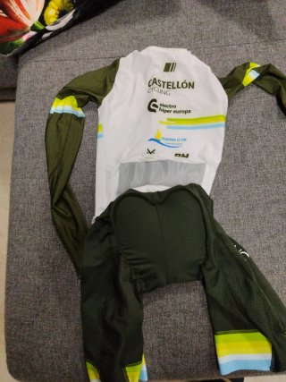 Mono GSPORT Talla XS Nuevo