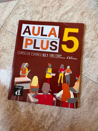 Libros de español Aula Plus — A1–B2.1