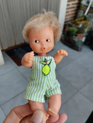 Lote de 4 muñecas Barriguitas + ropita