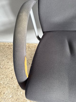 Silla de oficina gris