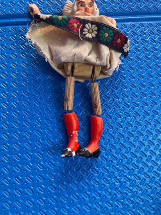 Marioneta antigua yeso y madera . Escucho ofertas