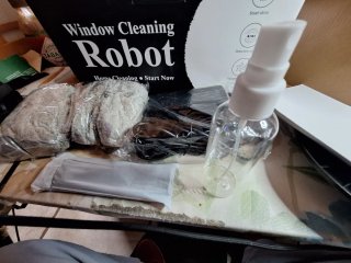 Robot Limpia Cristales y Baldosas