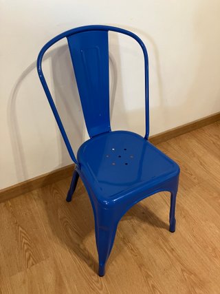 Sillas industriales apilables de acero (x4)