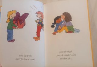 "Derrigorrez, musurik ez" liburua