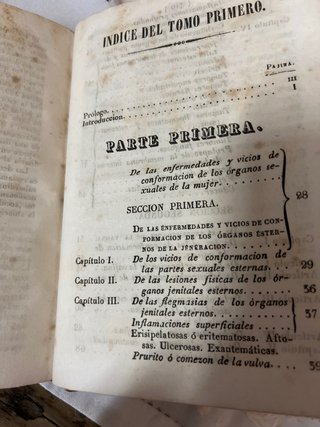 Libro de 1840 Enfermedades de las mujeres.