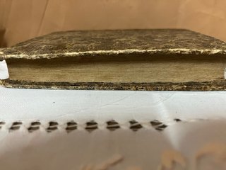 Libro de 1840 Enfermedades de las mujeres.