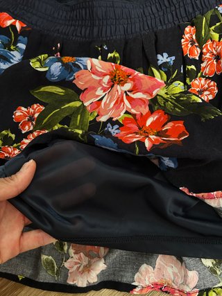 Falda floral Stradivarius talla M