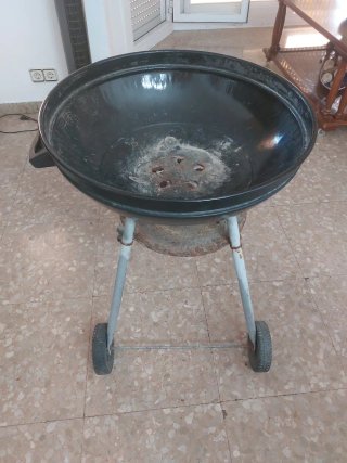 Barbacoa Carbón con Ruedas