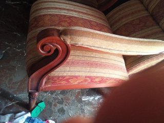 2 butacas de tela y madera