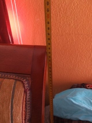 2 butacas de tela y madera