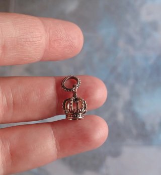Charm corona de plata