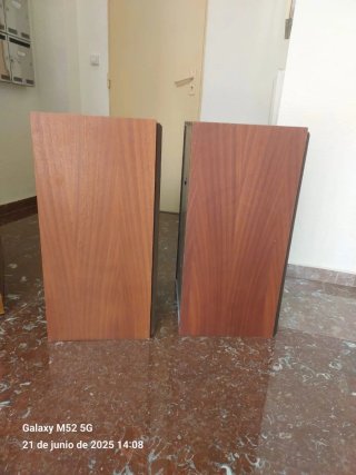 Altavoces Grandes Marrones