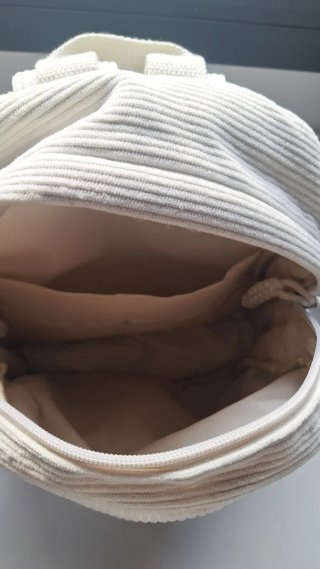 Mochila pequeña de pana beige