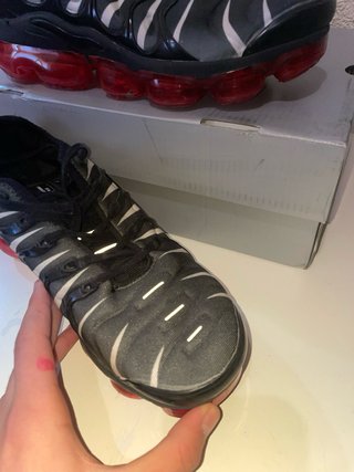Nike Air VaporMax Plus Negro/Rojo