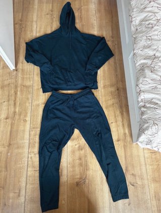 Conjunto Gymshark Sudadera y Pantalón Negro