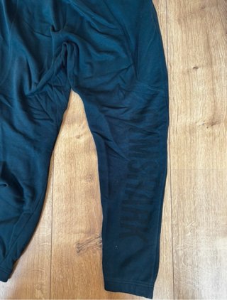 Conjunto Gymshark Sudadera y Pantalón Negro