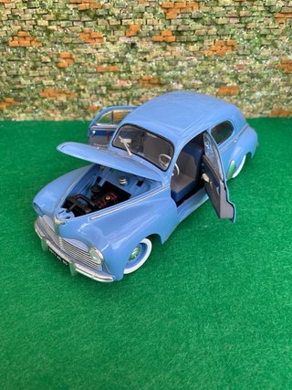 Peugeot 203 1954 – Escala 1:18 Solido