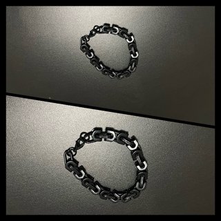 Pulsera eslabones negros.
