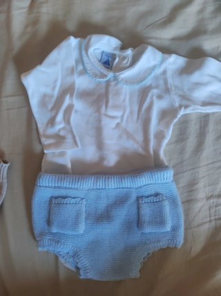 2 Conjuntos bebé camisa y pololo tejido