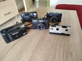 Lote 5  Cámaras Fotográficas Vintage Kodak Nikon..