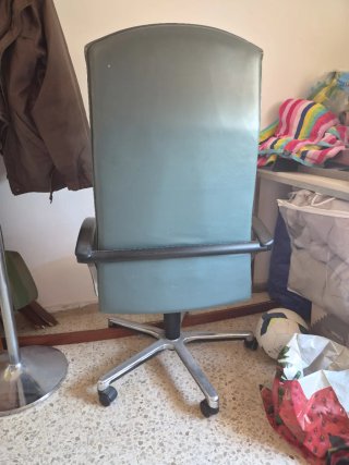 Silla de oficina piel verde agua,