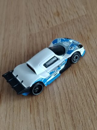 Hot Wheels Mad Mike Drift Attack