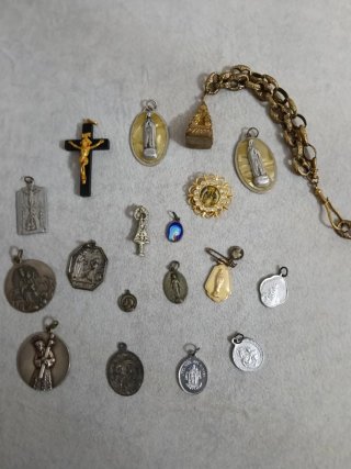Lote Medallas Religiosas Cruzadas