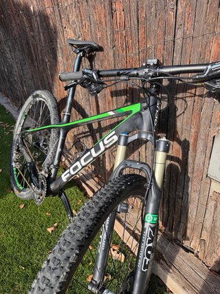Bicicleta Carbono Focus Raven
