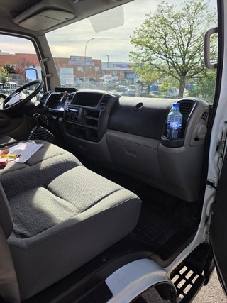 Nissan Cabstar 2009